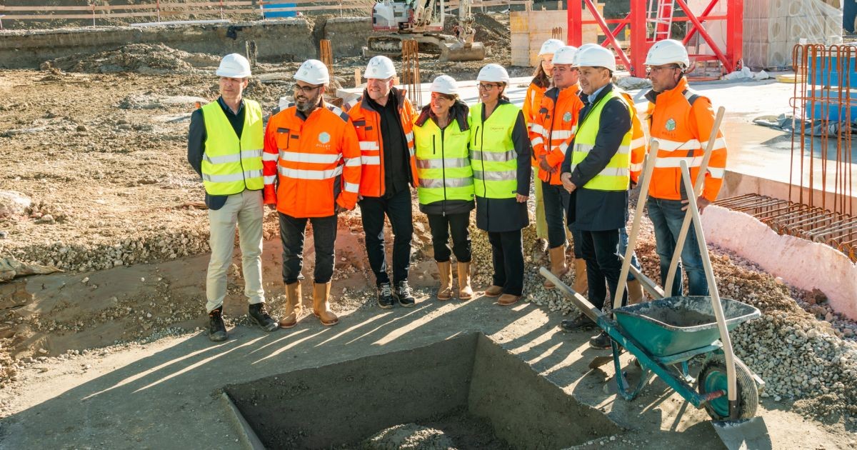 Le bureau Pillet pose la première pierre de la Fabrique Caran d’Ache